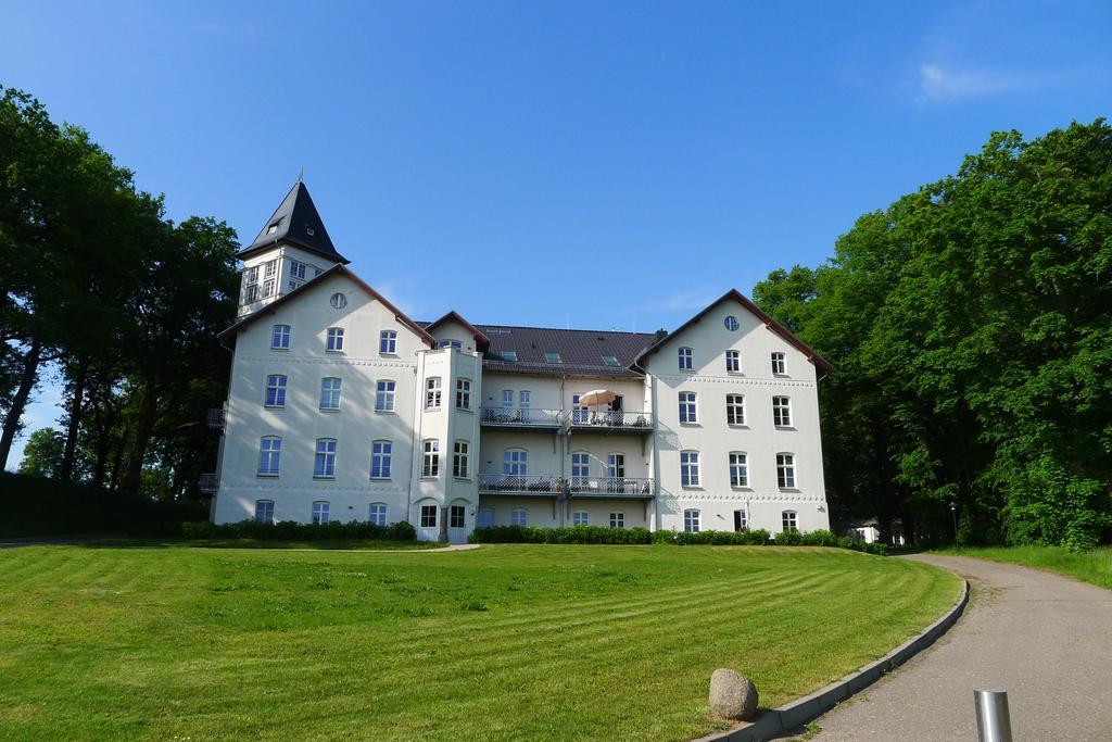 Jadgschloss Zu Hohen Niendorf Extérieur photo